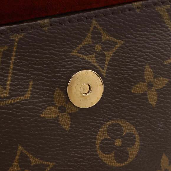 LOUIS VUITTON Brown Monogram Shoulder Bag - Picture 7 of 7